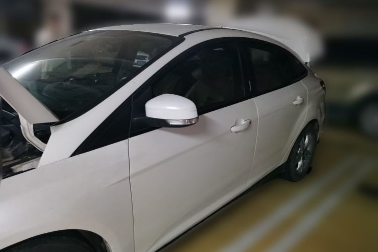 Used Ford Focus 2015 Sedan 1.6L Automatic Comfort Model Guazi used car, China used car export, Used car for sale, Used  cars, Cheapest cars for sale