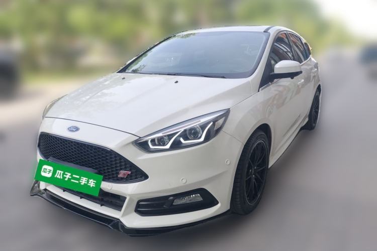 Used Ford Focus 2015 Hatchback EcoBoost 180 Automatic Elite Model Guazi used car, China used car export, Used car for sale, Used  cars, Cheapest cars for sale