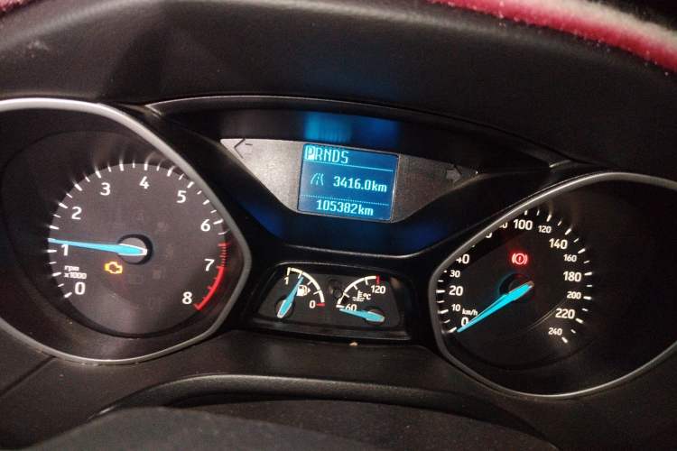Used Ford Focus 2015 Sedan 1.6L Automatic Comfort Model Odometer Close Up