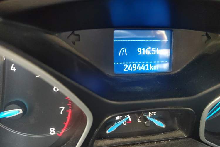 Used Ford Focus 2015 Hatchback 1.6L Manual Comfort Edition Odometer Close Up