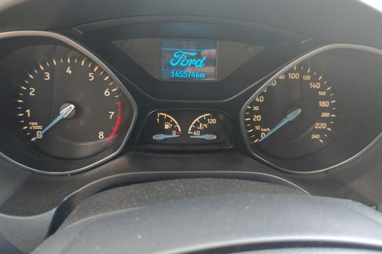 Used Ford Focus 2015 Sedan 1.6L Manual Fashion Edition Odometer Close Up
