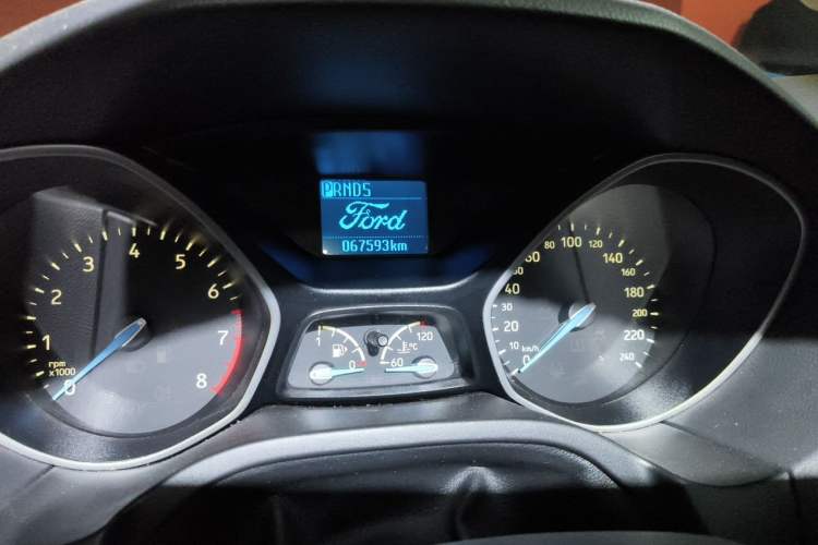 Used Ford Focus 2015 Sedan 1.6L Automatic Comfort Model Odometer Close Up