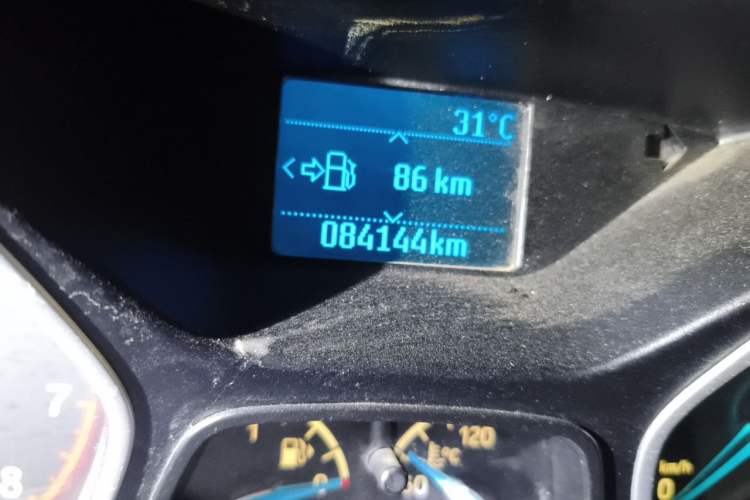 Used Ford Focus 2015 Hatchback 1.6L Manual Comfort Edition Odometer Close Up