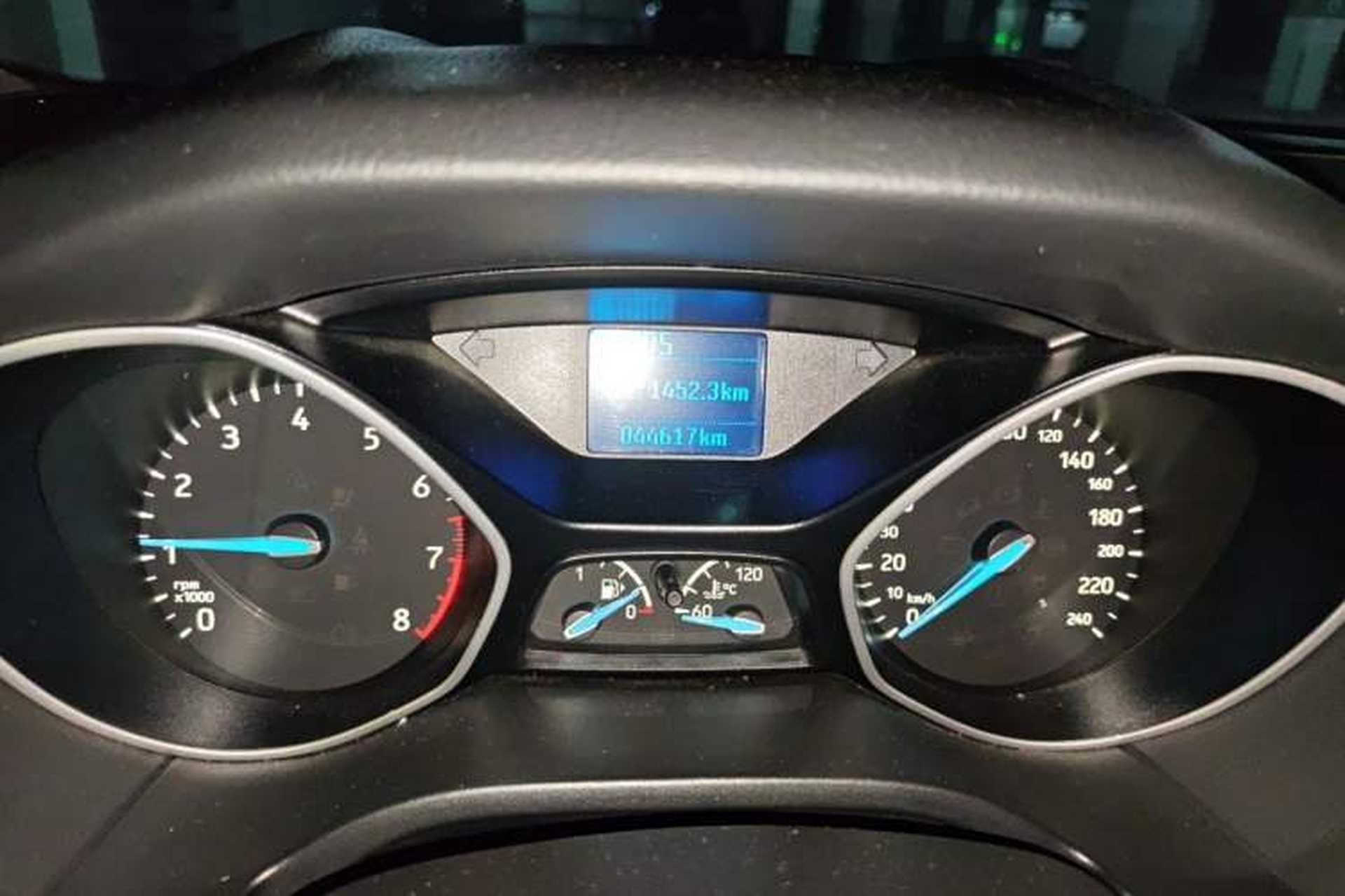 Used Ford Focus 2015 Sedan 1.6L Automatic Comfort Model Odometer Close Up
