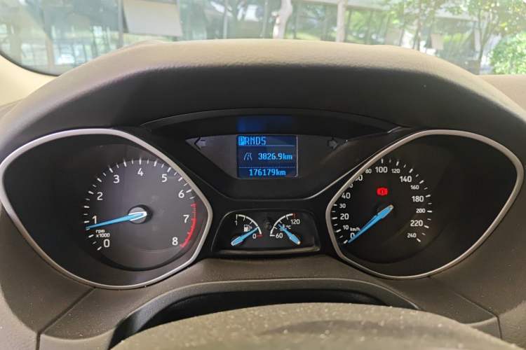 Used Ford Focus 2015 Sedan 1.6L Automatic Comfort Model Odometer Close Up