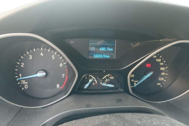 Used Ford Focus 2015 Sedan 1.6L Manual Comfort Model Odometer Close Up