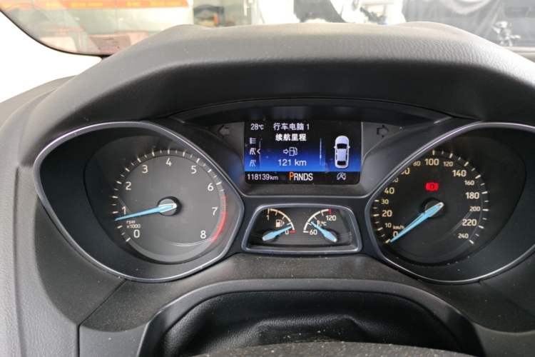 Used Ford Focus 2015 Sedan EcoBoost 180 Automatic Elite Model Odometer Close Up