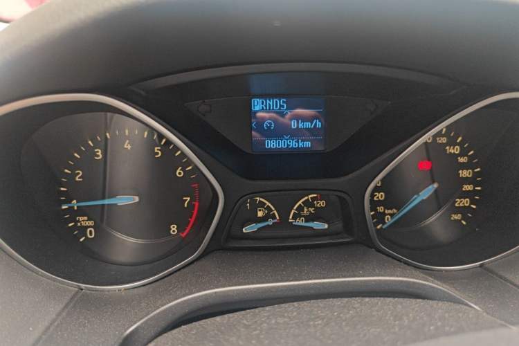 Used Ford Focus 2015 Hatchback 1.6L Automatic Fashion Edition Odometer Close Up