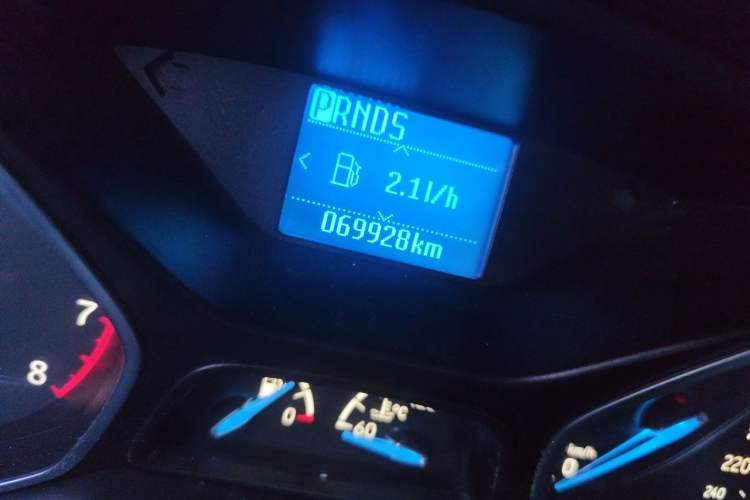 Used Ford Focus 2015 Hatchback 1.6L Automatic Fashion Edition Odometer Close Up