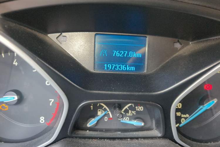 Used Ford Focus 2015 Hatchback 1.6L Manual Comfort Edition Odometer Close Up