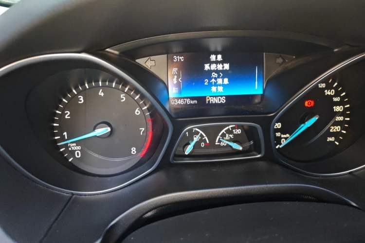 Used Ford Focus 2015 Hatchback EcoBoost 180 Automatic Elite Model Odometer Close Up