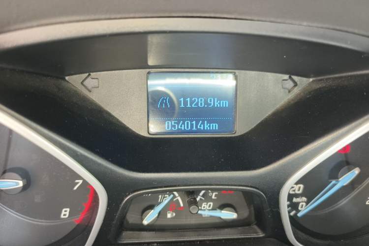 Used Ford Focus 2015 Hatchback 1.6L Manual Comfort Edition Odometer Close Up