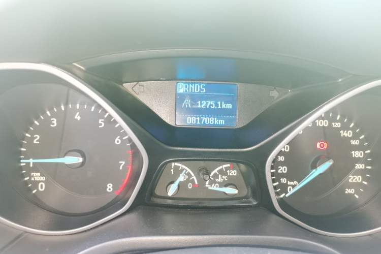 Used Ford Focus 2015 Hatchback 1.6L Automatic Comfort Model Odometer Close Up
