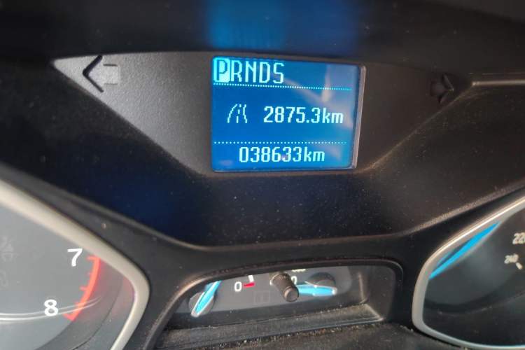 Used Ford Focus 2015 Hatchback 1.6L Automatic Comfort Model Odometer Close Up