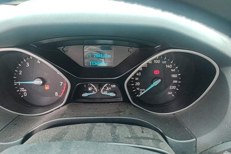 Used Ford Focus 2015 Sedan 1.6L Manual Comfort Model Odometer Close Up