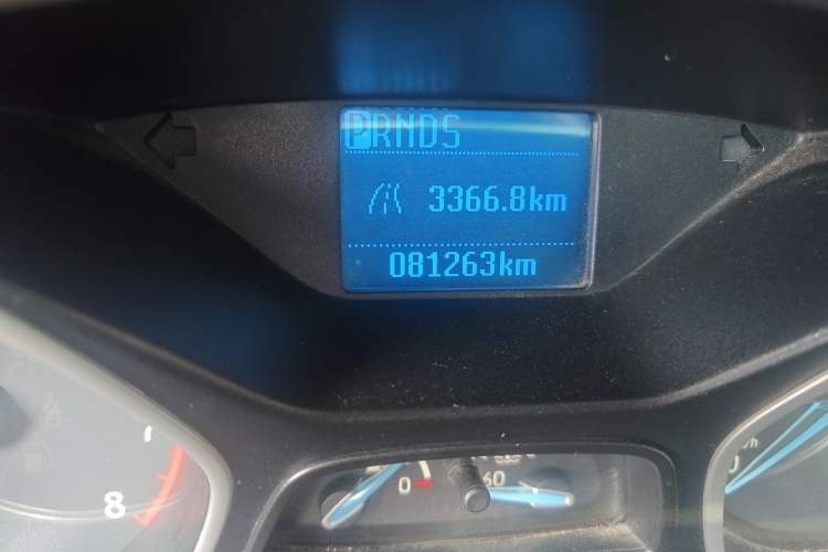 Used Ford Focus 2015 Hatchback 1.6L Automatic Comfort Model Odometer Close Up