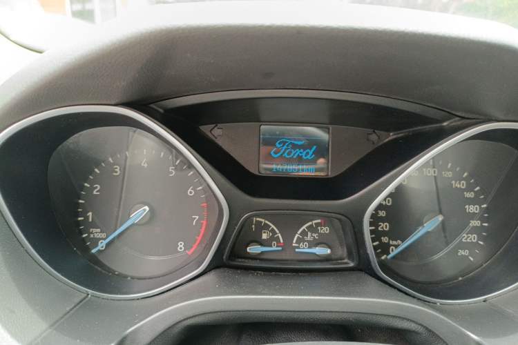 Used Ford Focus 2015 Hatchback 1.6L Automatic Fashion Edition Odometer Close Up