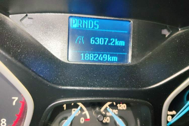 Used Ford Focus 2015 Sedan 1.6L Automatic Comfort Model Odometer Close Up