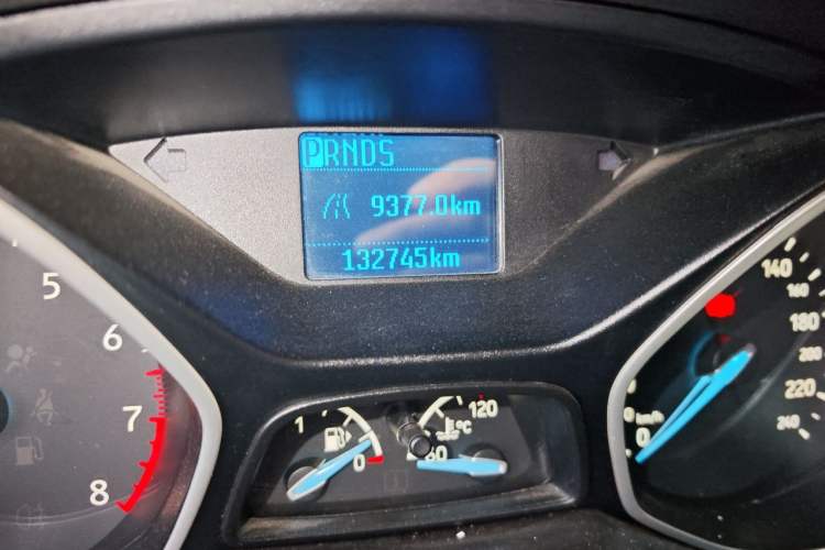 Used Ford Focus 2015 Hatchback 1.6L Automatic Comfort Model Odometer Close Up