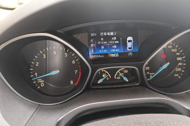 Used Ford Focus 2015 Sedan EcoBoost 180 Automatic Elite Model Odometer Close Up