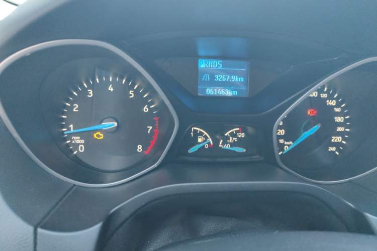 Used Ford Focus 2015 Hatchback 1.6L Automatic Comfort Model Odometer Close Up