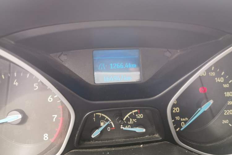 Used Ford Focus 2015 Sedan 1.6L Manual Comfort Model Odometer Close Up