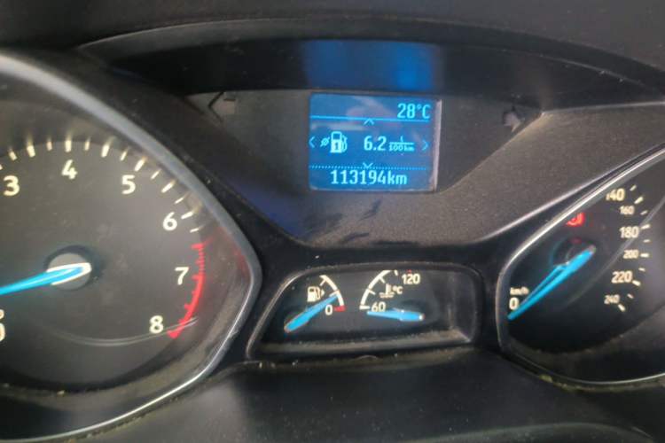 Used Ford Focus 2015 Sedan EcoBoost 125 Manual – Ultra-Style Edition Odometer Close Up