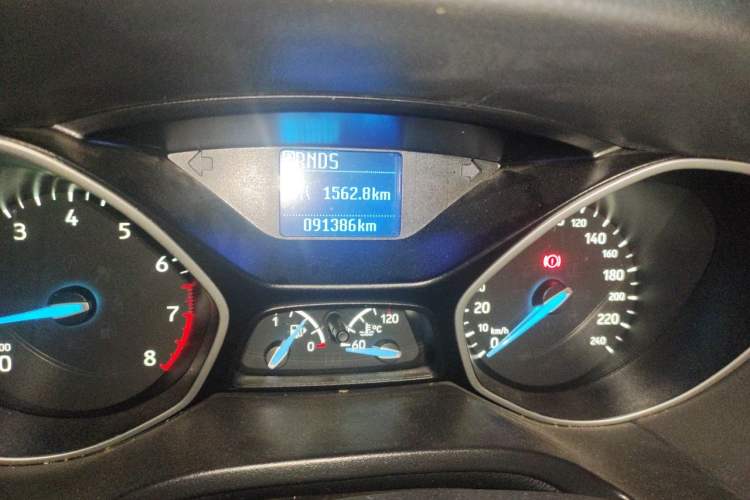 Used Ford Focus 2015 Sedan 1.6L Automatic Comfort Model Odometer Close Up