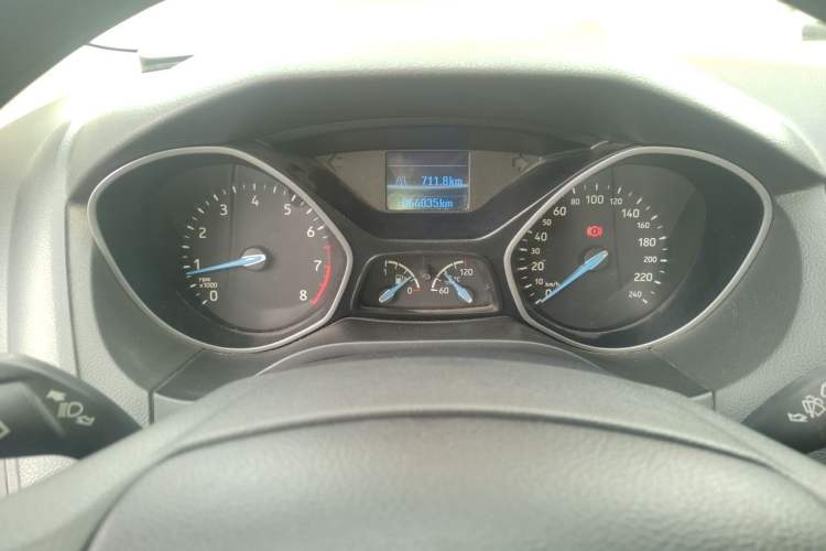 Used Ford Focus 2015 Hatchback 1.6L Manual Comfort Edition Odometer Close Up
