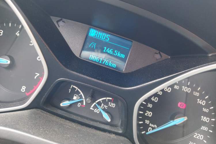 Used Ford Focus 2015 Sedan 1.6L Automatic Comfort Model Odometer Close Up