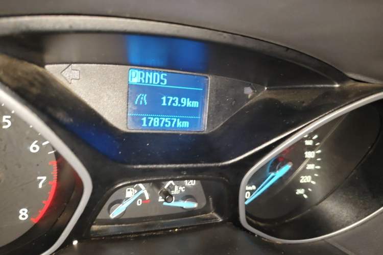 Used Ford Focus 2015 Hatchback 1.6L Automatic Comfort Model Odometer Close Up