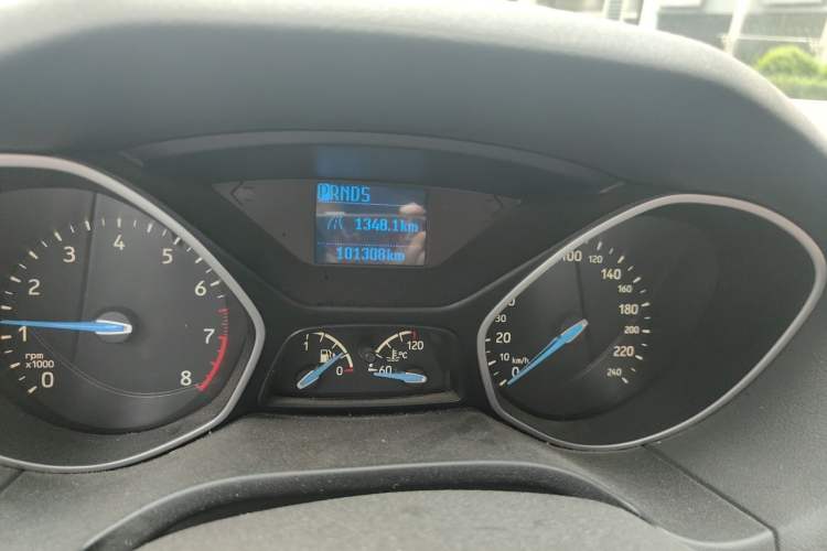 Used Ford Focus 2015 Sedan 1.6L Automatic Comfort Model Odometer Close Up