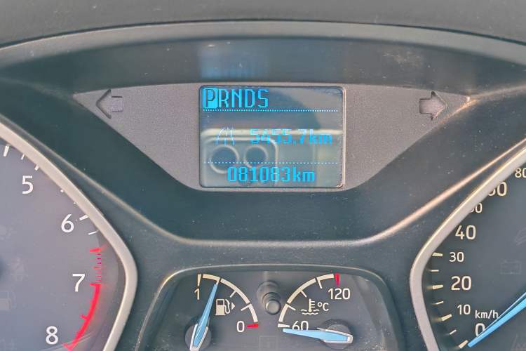 Used Ford Focus 2015 Hatchback 1.6L Automatic Comfort Model Odometer Close Up