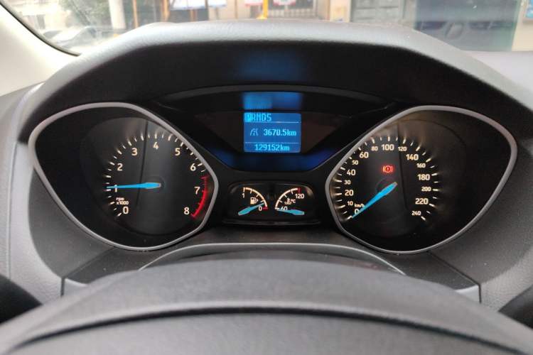 Used Ford Focus 2015 Sedan 1.6L Automatic Comfort Model Odometer Close Up
