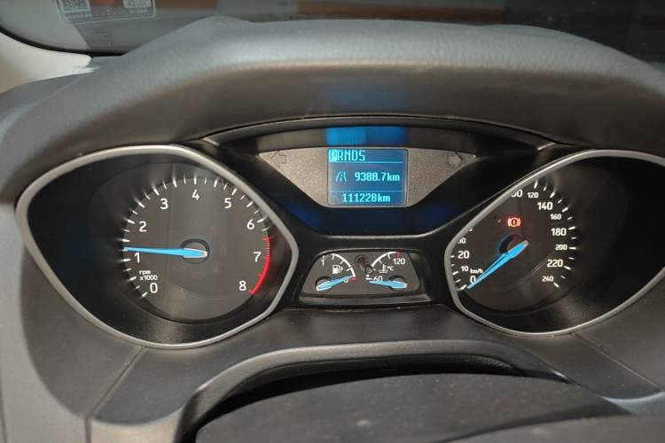 Used Ford Focus 2015 Sedan 1.6L Automatic Comfort Model Odometer Close Up