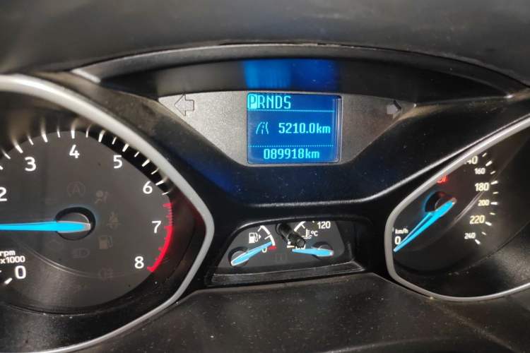 Used Ford Focus 2015 Sedan 1.6L Automatic Comfort Model Odometer Close Up