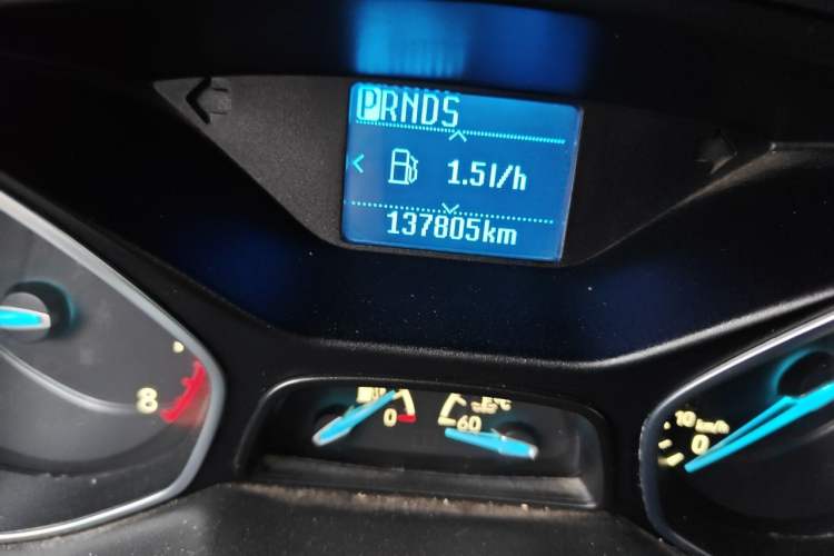 Used Ford Focus 2015 Hatchback 1.6L Automatic Fashion Edition Odometer Close Up