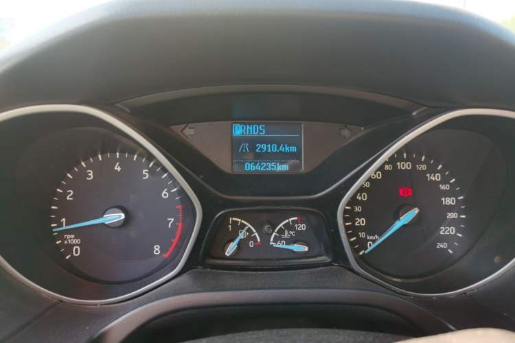 Used Ford Focus 2015 Sedan 1.6L Automatic Comfort Model Odometer Close Up