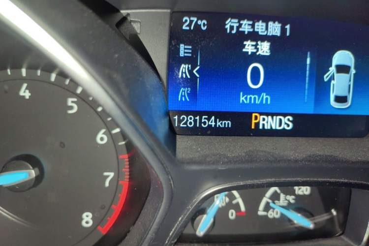 Used Ford Focus 2015 Hatchback EcoBoost 180 Automatic Elite Model Odometer Close Up