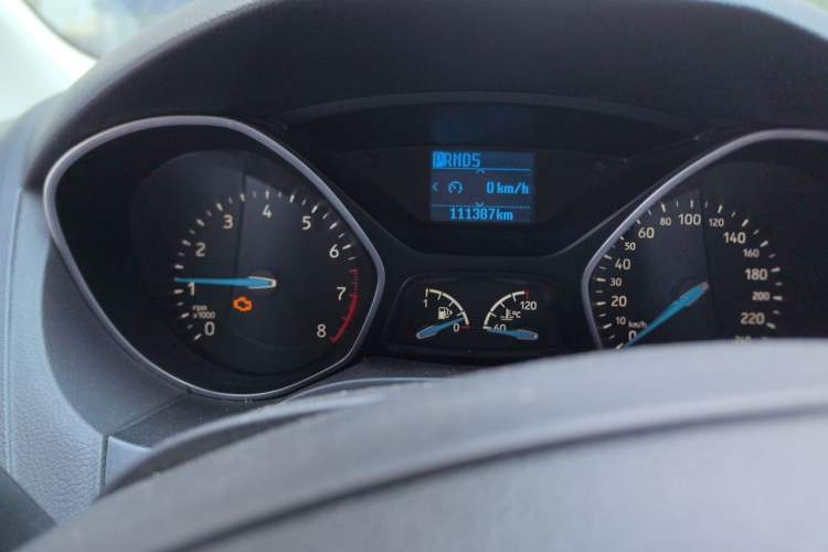 Used Ford Focus 2015 Hatchback 1.6L Automatic Fashion Edition Odometer Close Up