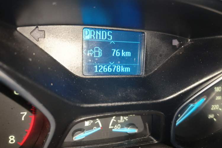 Used Ford Focus 2015 Hatchback 1.6L Automatic Fashion Edition Odometer Close Up