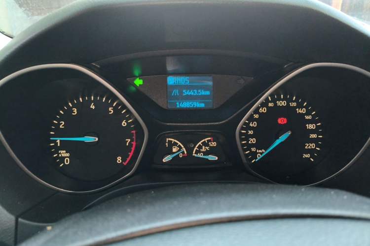 Used Ford Focus 2015 Sedan 1.6L Automatic Comfort Model Odometer Close Up