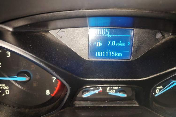 Used Ford Focus 2015 Hatchback 1.6L Automatic Fashion Edition Odometer Close Up