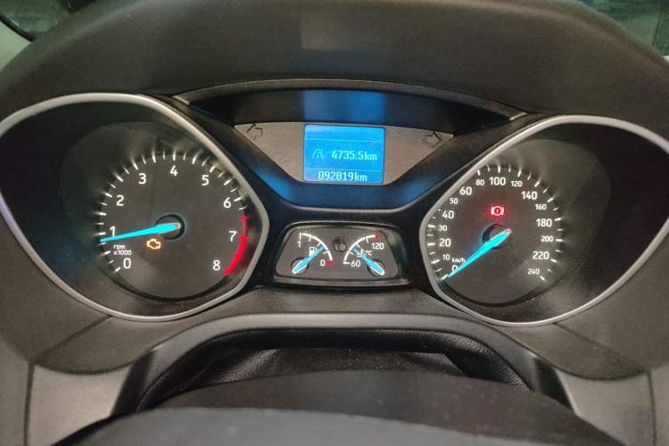 Used Ford Focus 2015 Sedan 1.6L Manual Comfort Model Odometer Close Up