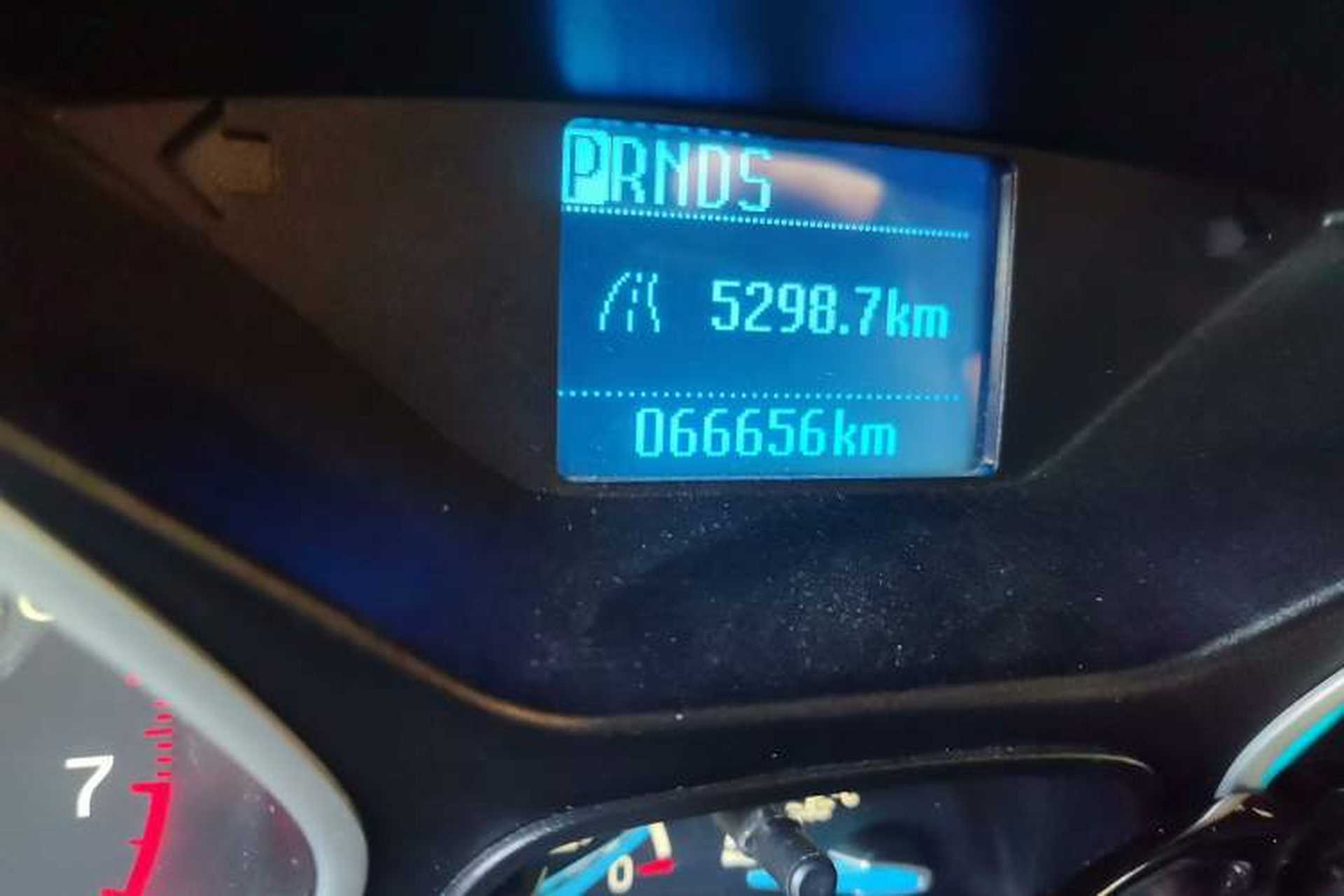 Used Ford Focus 2015 Hatchback 1.6L Automatic Comfort Model Odometer Close Up