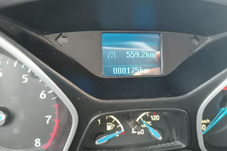 Used Ford Focus 2015 Hatchback 1.6L Manual Comfort Edition Odometer Close Up
