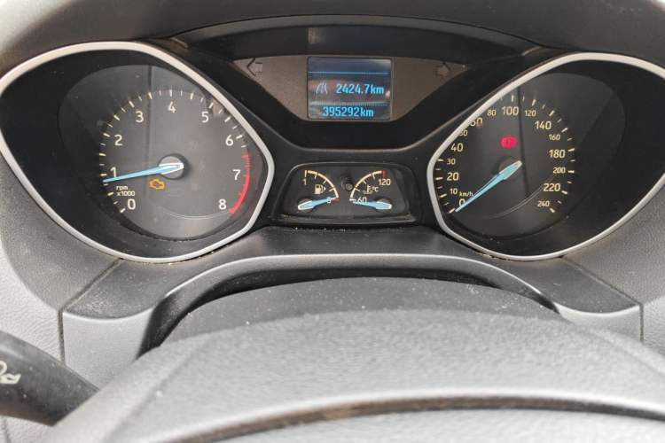 Used Ford Focus 2015 Sedan 1.6L Manual Comfort Model Odometer Close Up