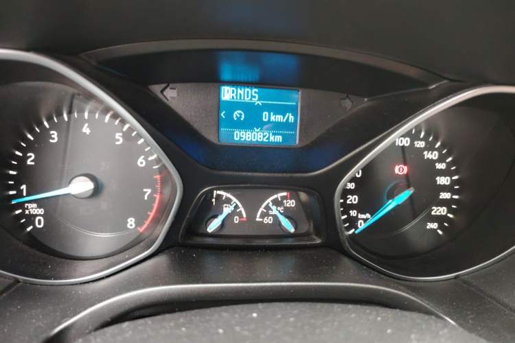 Used Ford Focus 2015 Hatchback 1.6L Automatic Fashion Edition Odometer Close Up