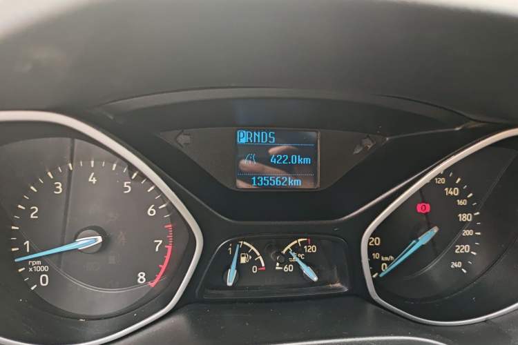 Used Ford Focus 2015 Hatchback 1.6L Automatic Comfort Model Odometer Close Up