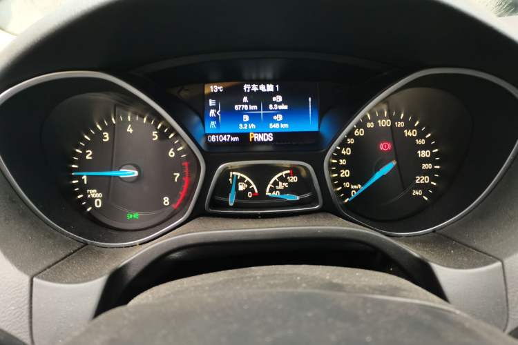 Used Ford Focus 2015 Hatchback EcoBoost 180 Automatic Elite Model Odometer Close Up